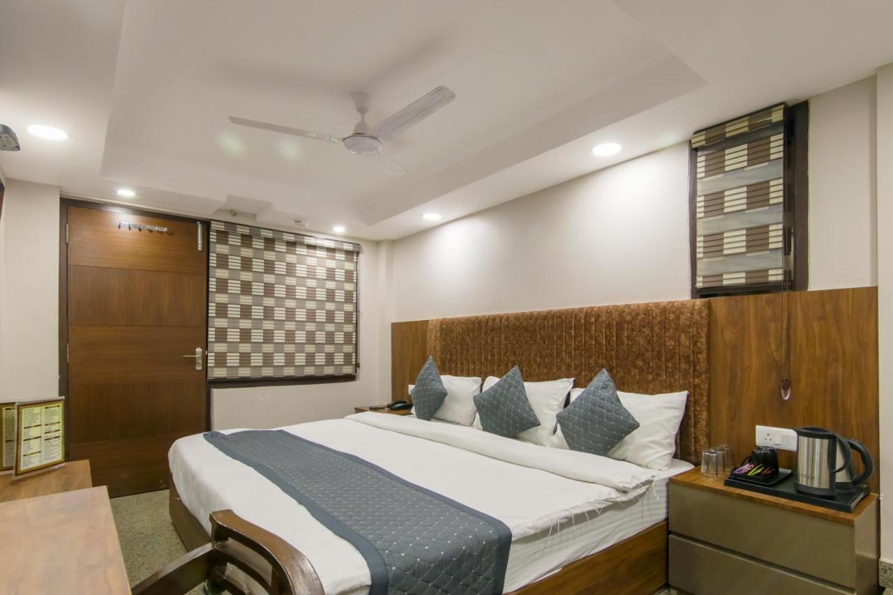 Hotel Anand - Walk In From Railway Station New Delhi
